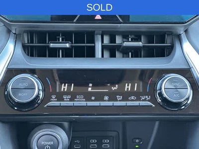 2024 Toyota Venza LE