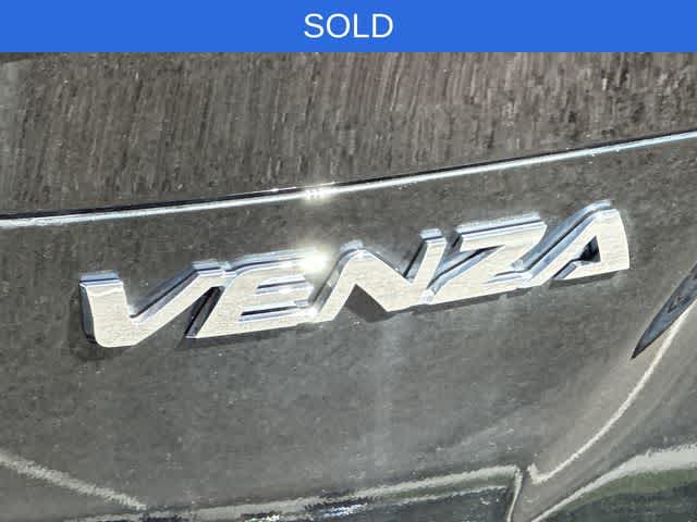 2024 Toyota Venza LE