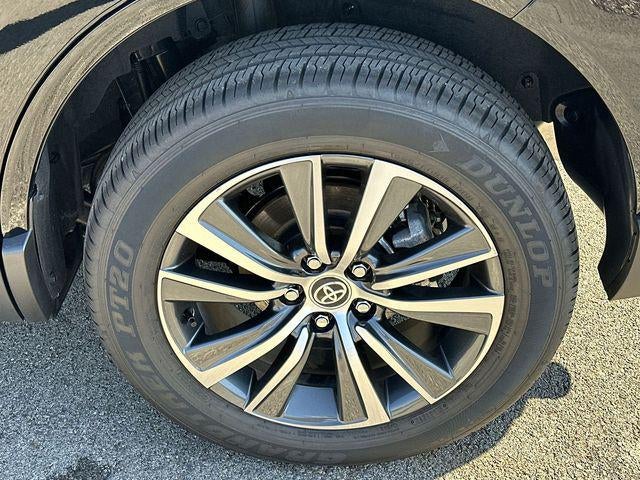 2024 Toyota Venza LE