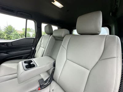 2025 Toyota Land Cruiser 4WD (Natl)