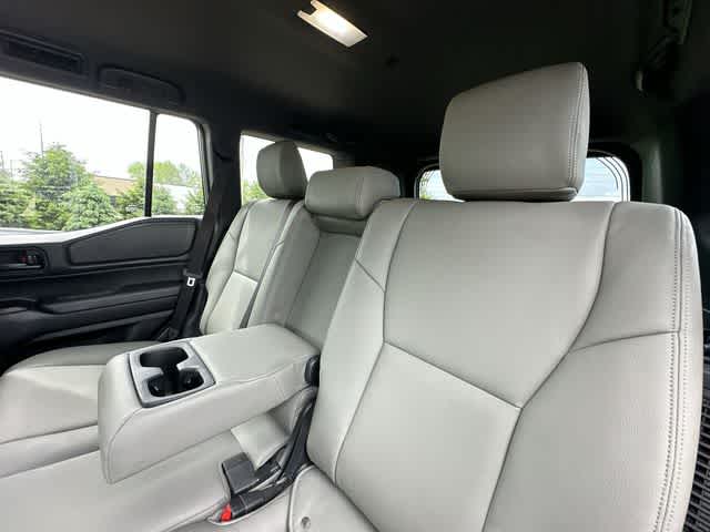2025 Toyota Land Cruiser 4WD (Natl)