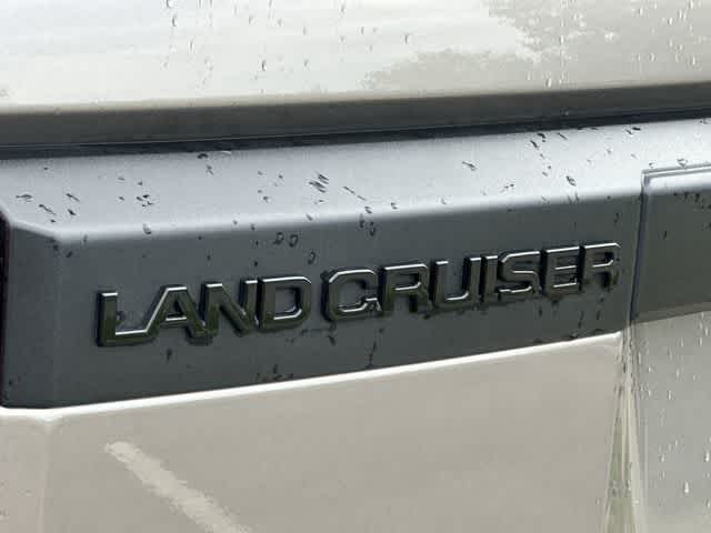2025 Toyota Land Cruiser 4WD (Natl)