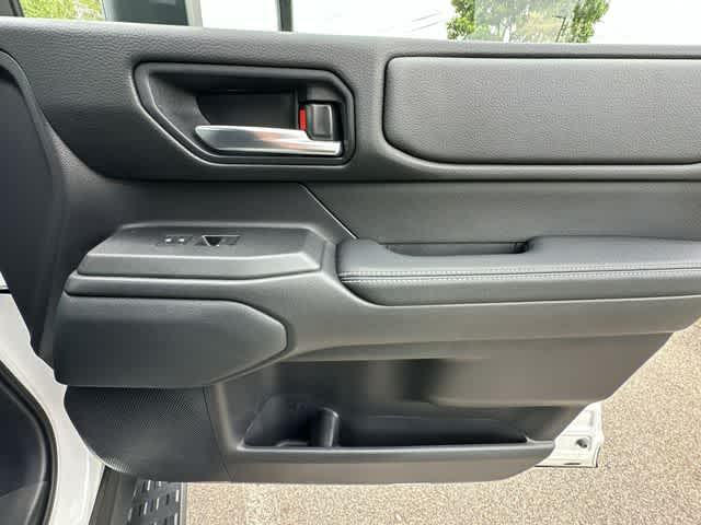 2024 Toyota Land Cruiser 4WD (Natl)