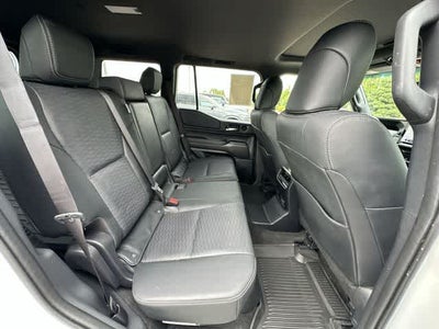 2024 Toyota Land Cruiser 4WD (Natl)
