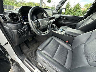 2024 Toyota Land Cruiser 4WD (Natl)
