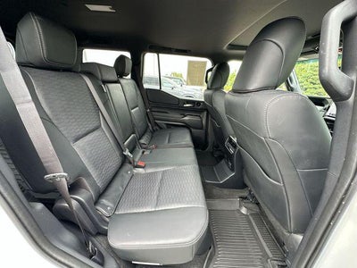 2024 Toyota Land Cruiser 4WD (Natl)