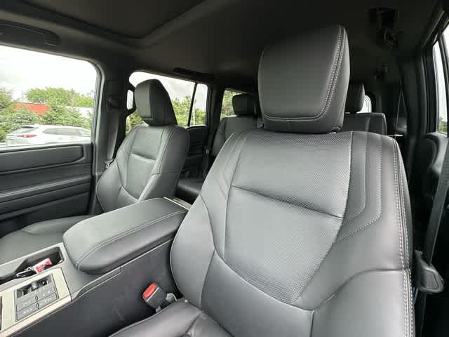 2025 Toyota Land Cruiser 4WD (Natl)