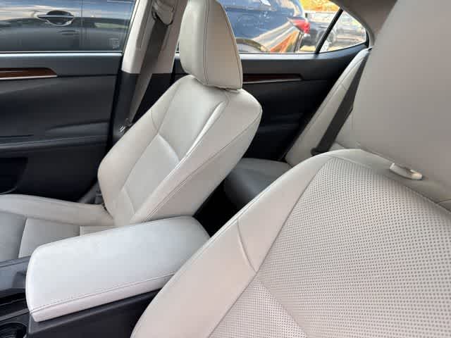 2016 Lexus ES 350 4dr Sdn