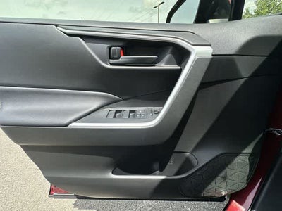 2020 Toyota RAV4 Hybrid LE