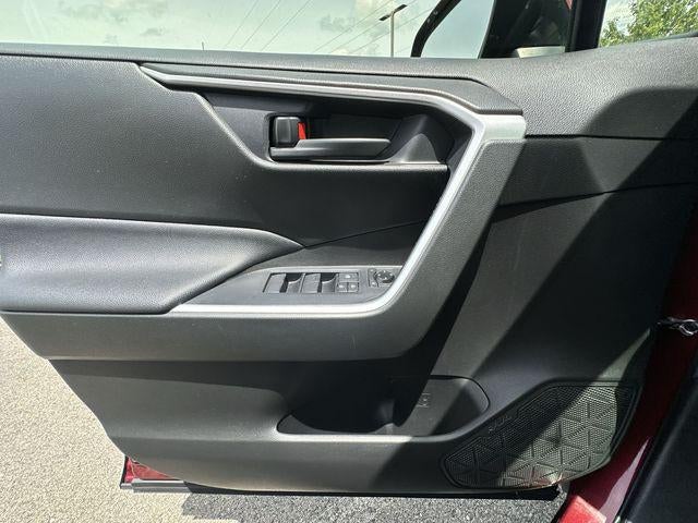 2020 Toyota RAV4 Hybrid LE