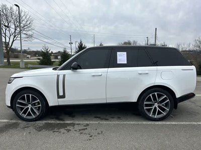 2025 Land Rover Range Rover SE