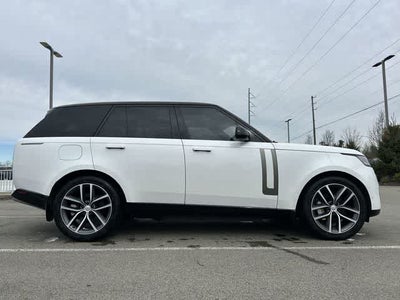 2025 Land Rover Range Rover SE