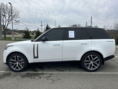 2025 Land Rover Range Rover SE