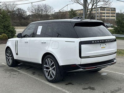 2025 Land Rover Range Rover SE