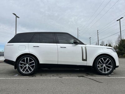 2025 Land Rover Range Rover SE