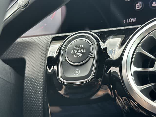 2020 Mercedes-Benz A 220 A 220