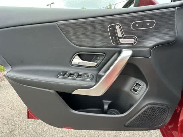 2020 Mercedes-Benz A 220 A 220