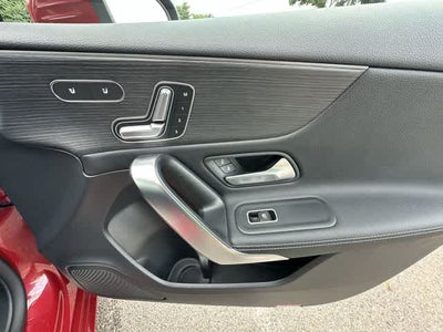 2020 Mercedes-Benz A 220 A 220