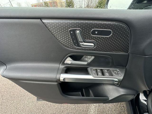 2024 Mercedes-Benz GLB 250 GLB 250