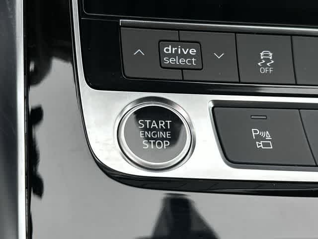 2023 Audi Q8 Premium Plus