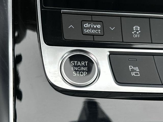 2023 Audi Q8 Premium Plus