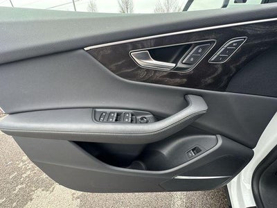 2023 Audi Q8 Premium Plus