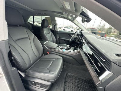 2023 Audi Q8 Premium Plus