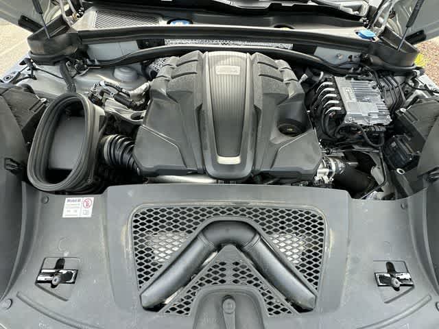 2024 Porsche Macan S