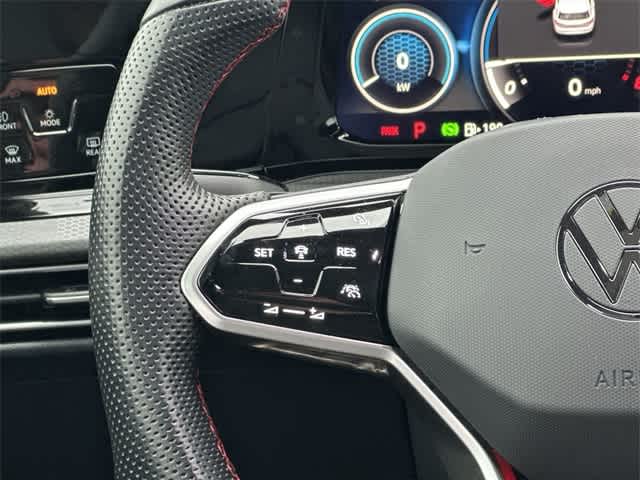 2023 Volkswagen Golf GTI SE