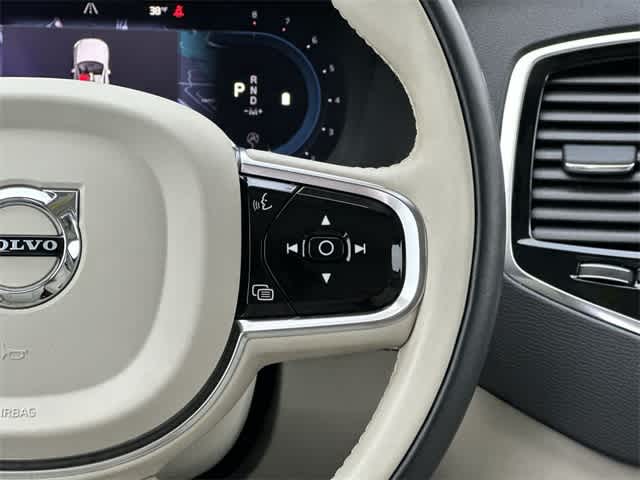 2024 Volvo XC90 Plus Bright Theme