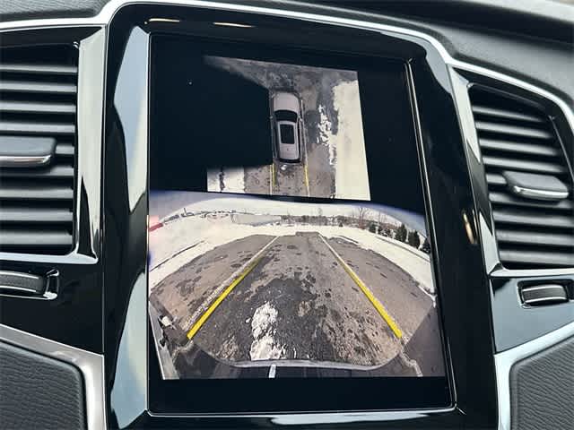 2024 Volvo XC90 Plus Bright Theme
