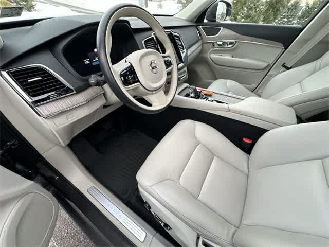 2024 Volvo XC90 Plus Bright Theme
