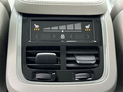 2024 Volvo XC90 Plus Bright Theme