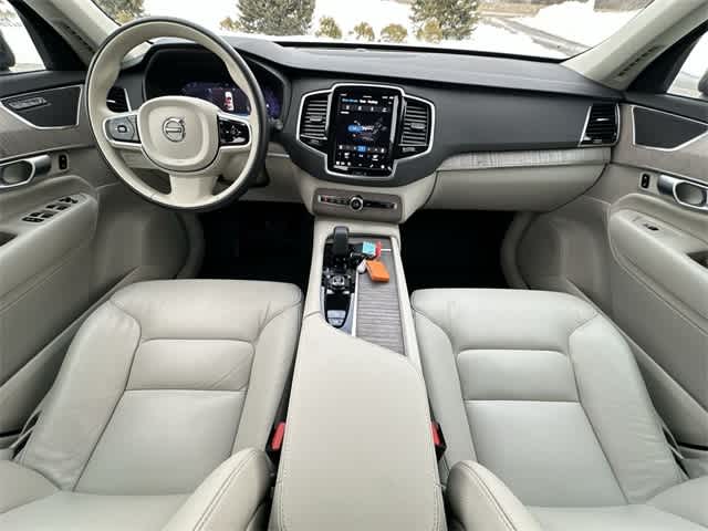 2024 Volvo XC90 Plus Bright Theme