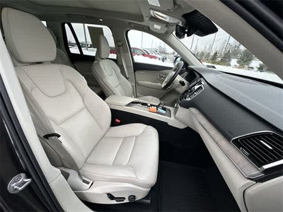 2024 Volvo XC90 Plus Bright Theme