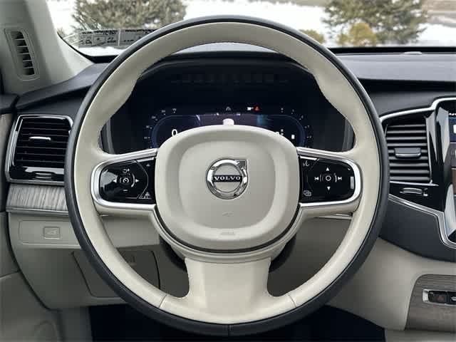 2024 Volvo XC90 Plus Bright Theme