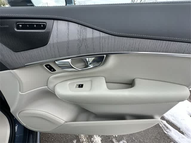 2025 Volvo XC90 Ultra