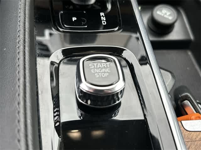 2023 Volvo XC90 Plus