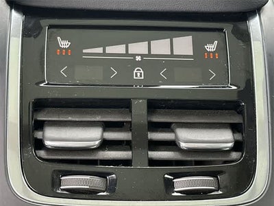 2023 Volvo XC90 Plus