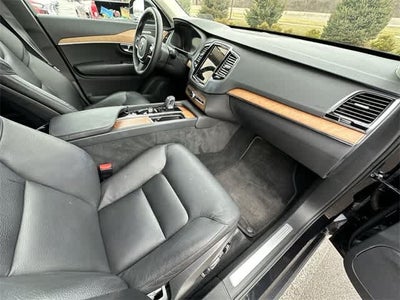 2023 Volvo XC90 Plus