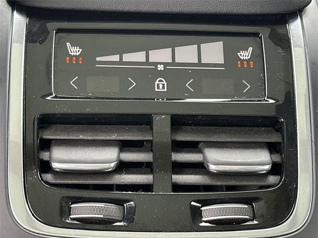 2023 Volvo XC90 Plus