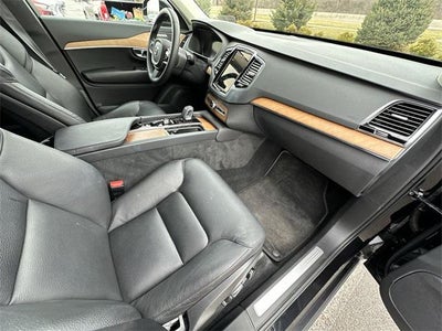 2023 Volvo XC90 Plus