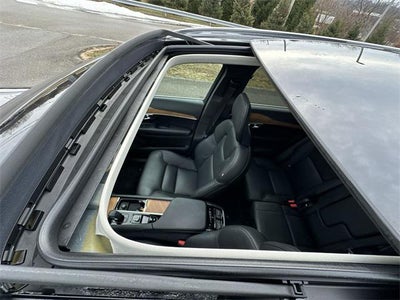 2023 Volvo XC90 Plus