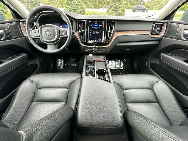 2022 Volvo XC60 Momentum