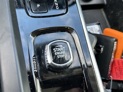 2023 Volvo XC60 Plus Bright Theme