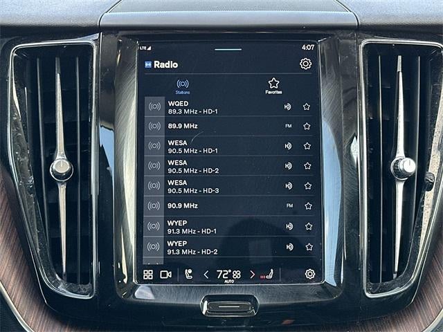 2023 Volvo XC60 Plus Bright Theme