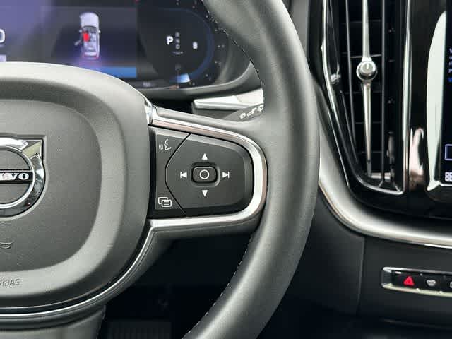 2023 Volvo XC60 Core