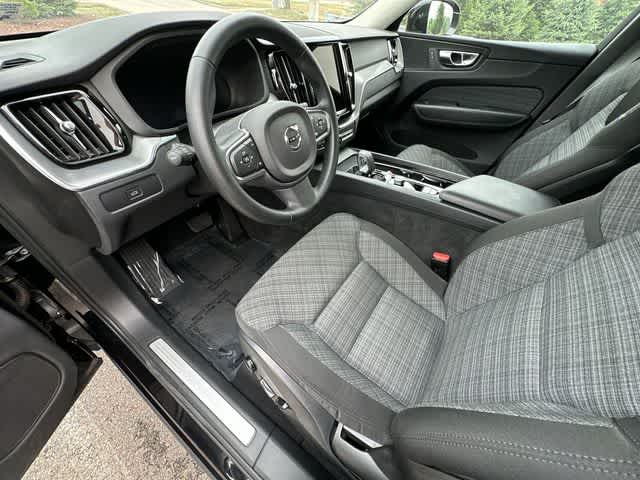 2023 Volvo XC60 Core