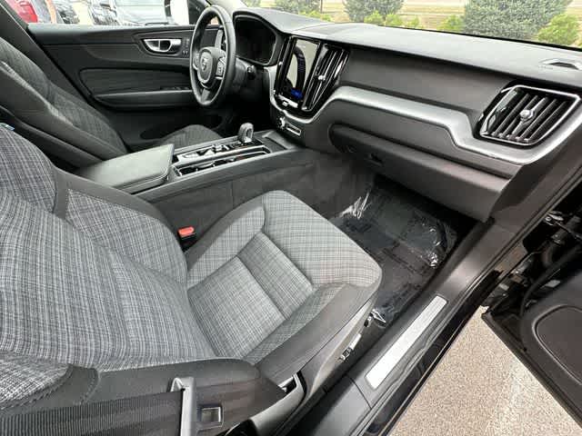 2023 Volvo XC60 Core