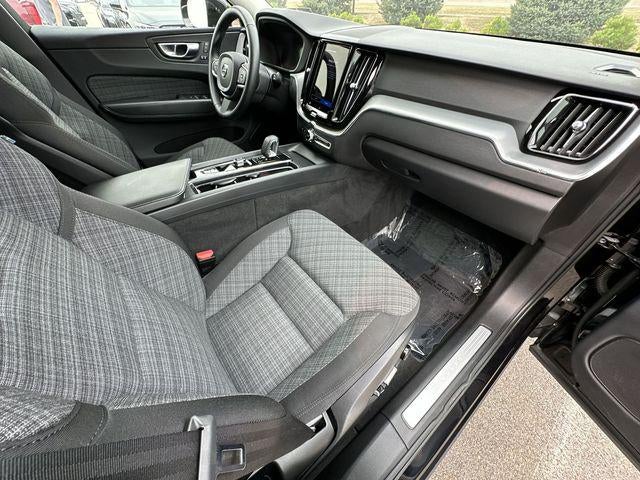 2023 Volvo XC60 Core